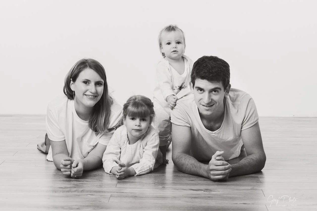 Photo de famille en studio Nancy Toul Gregory clement gregphoto Port 063 PHOTOGRAPHE NANCY.COM