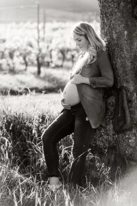 photogos de grossesse en noir et blanc dans les vines photographe toul