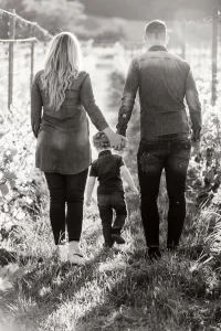 photographe toul photos de grossesse en famille dans les vignes